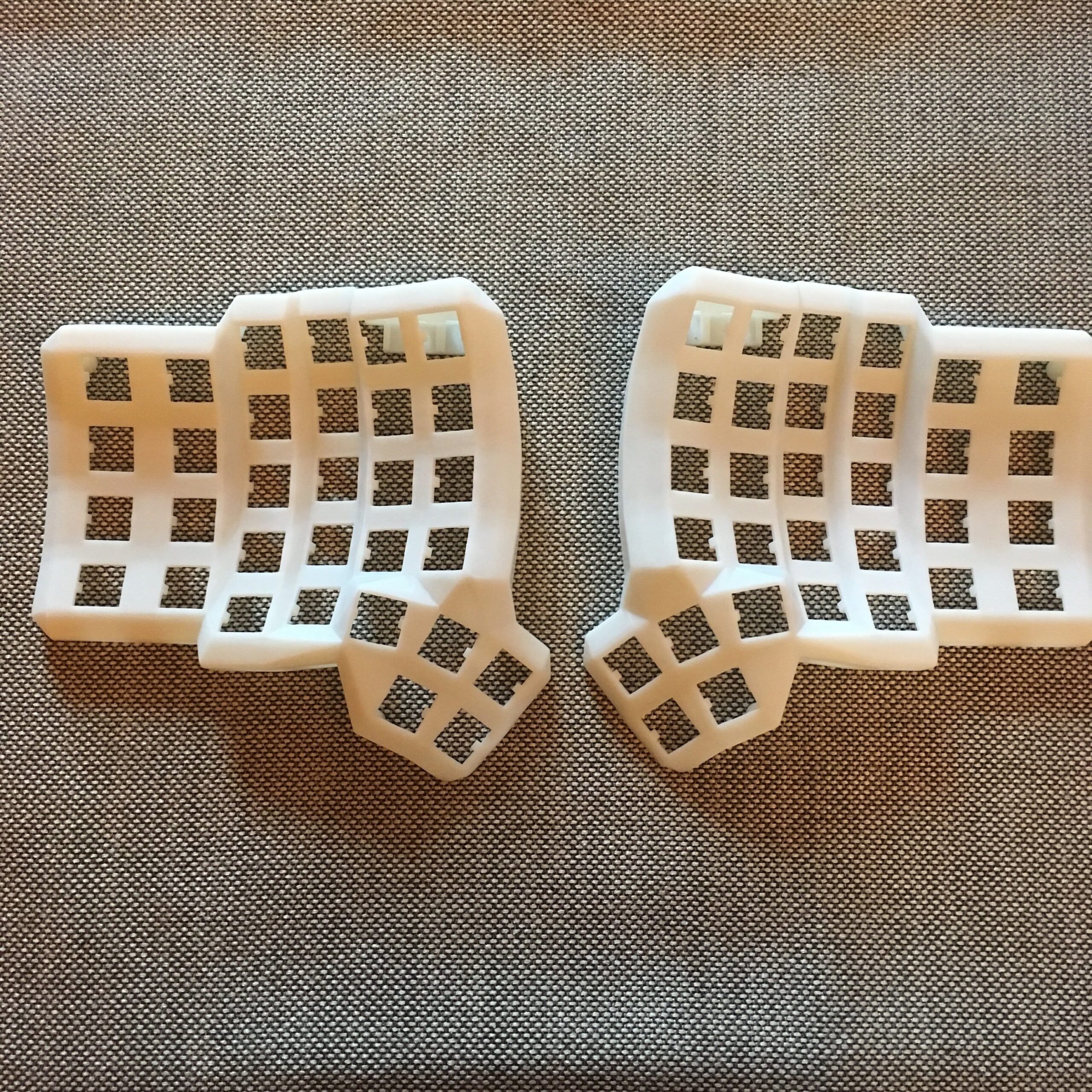 Dactyl Manuform Mini Split Keyboard Case (3D Printed with Resin)