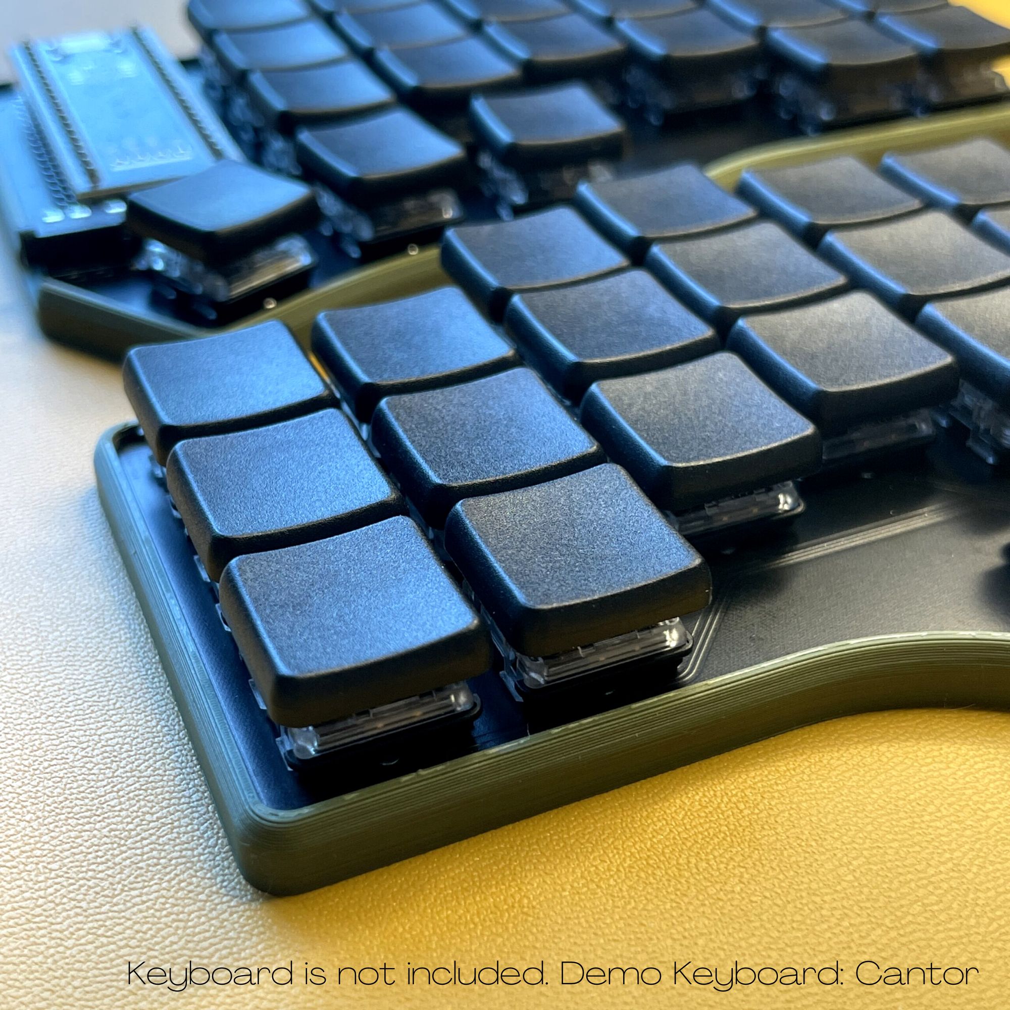 Please add a comment in the order if you'd prefer white keycaps copy