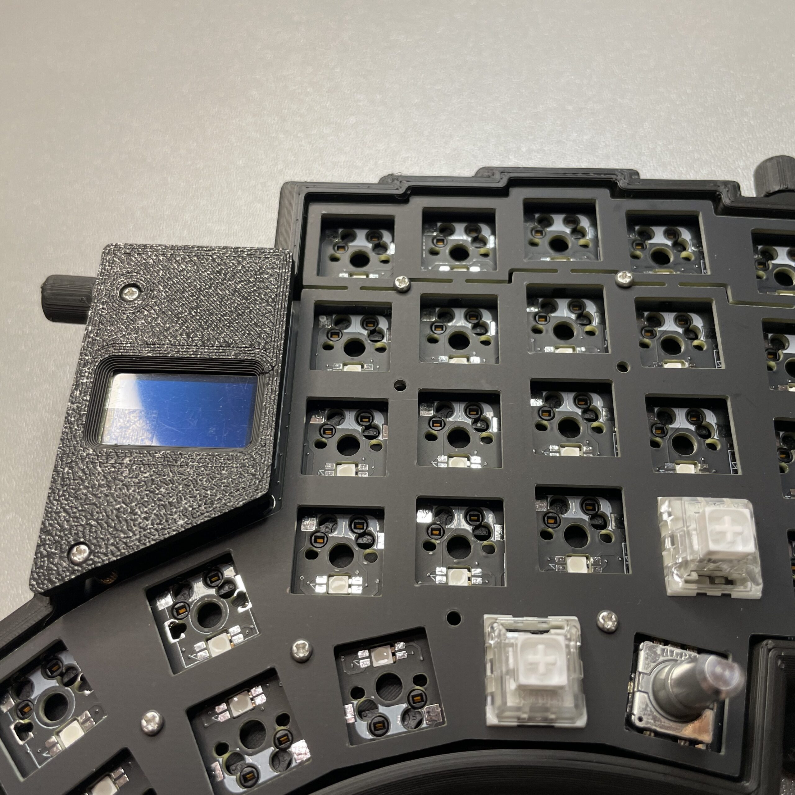 avalanche v4 tented case