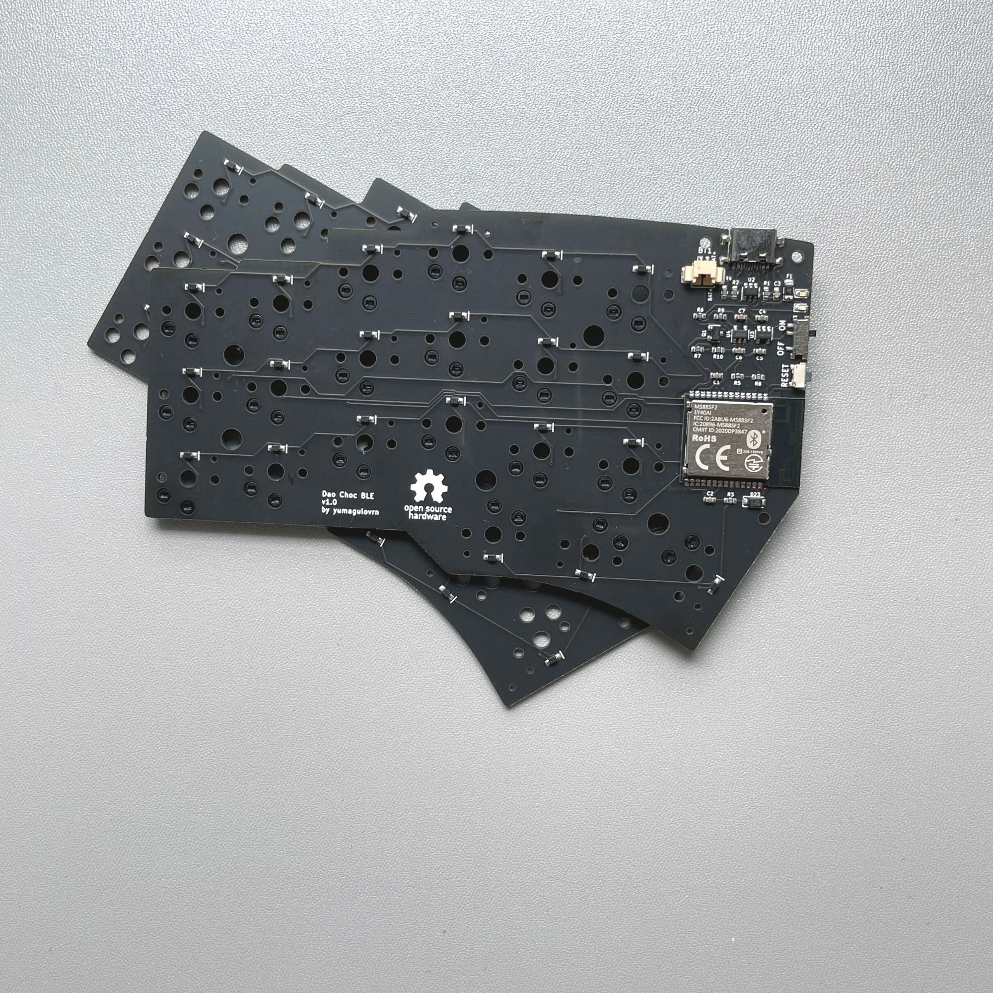 Dao Choc BLE long battery life wireless split keyboard