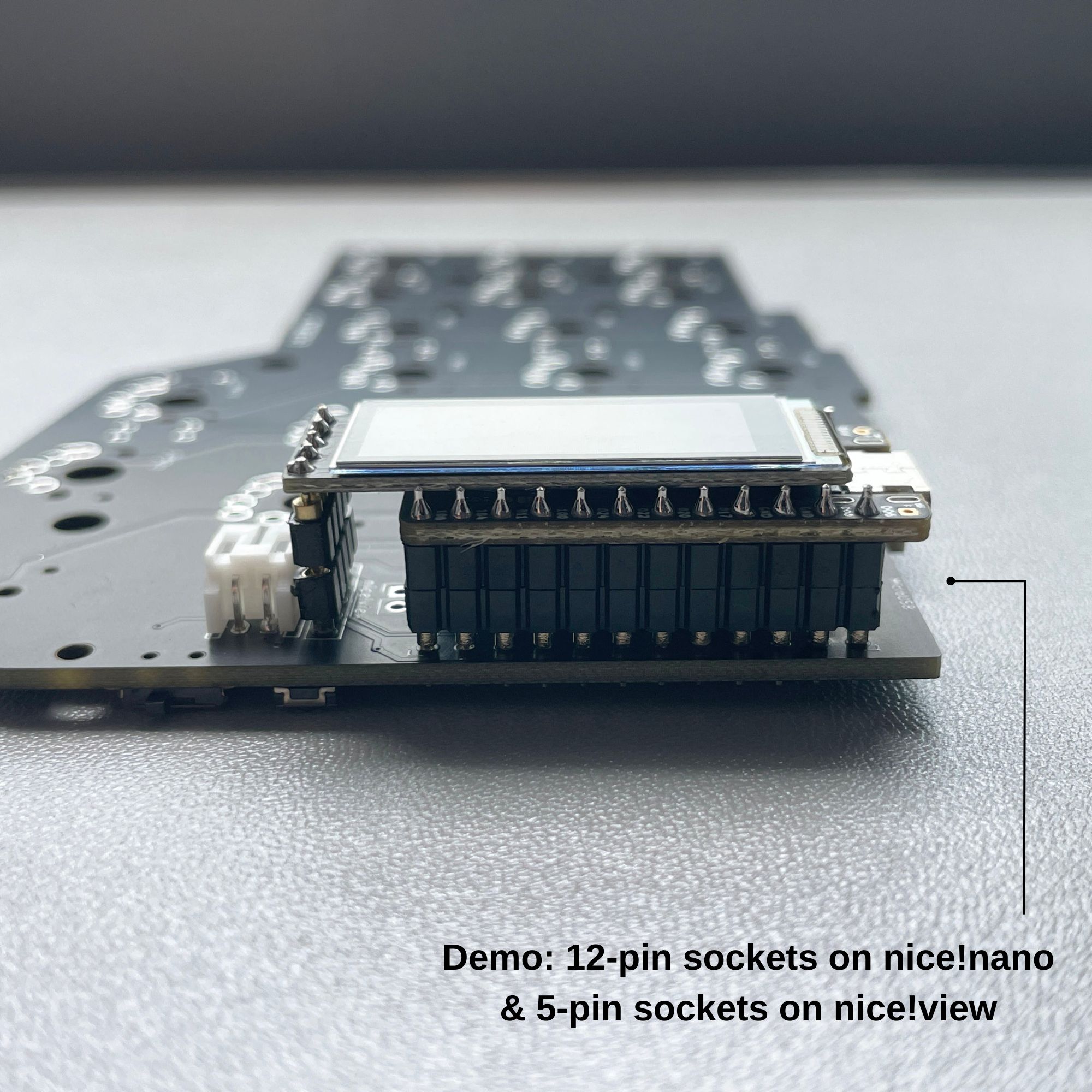 MCU sockets on nice nano controller and nice view display