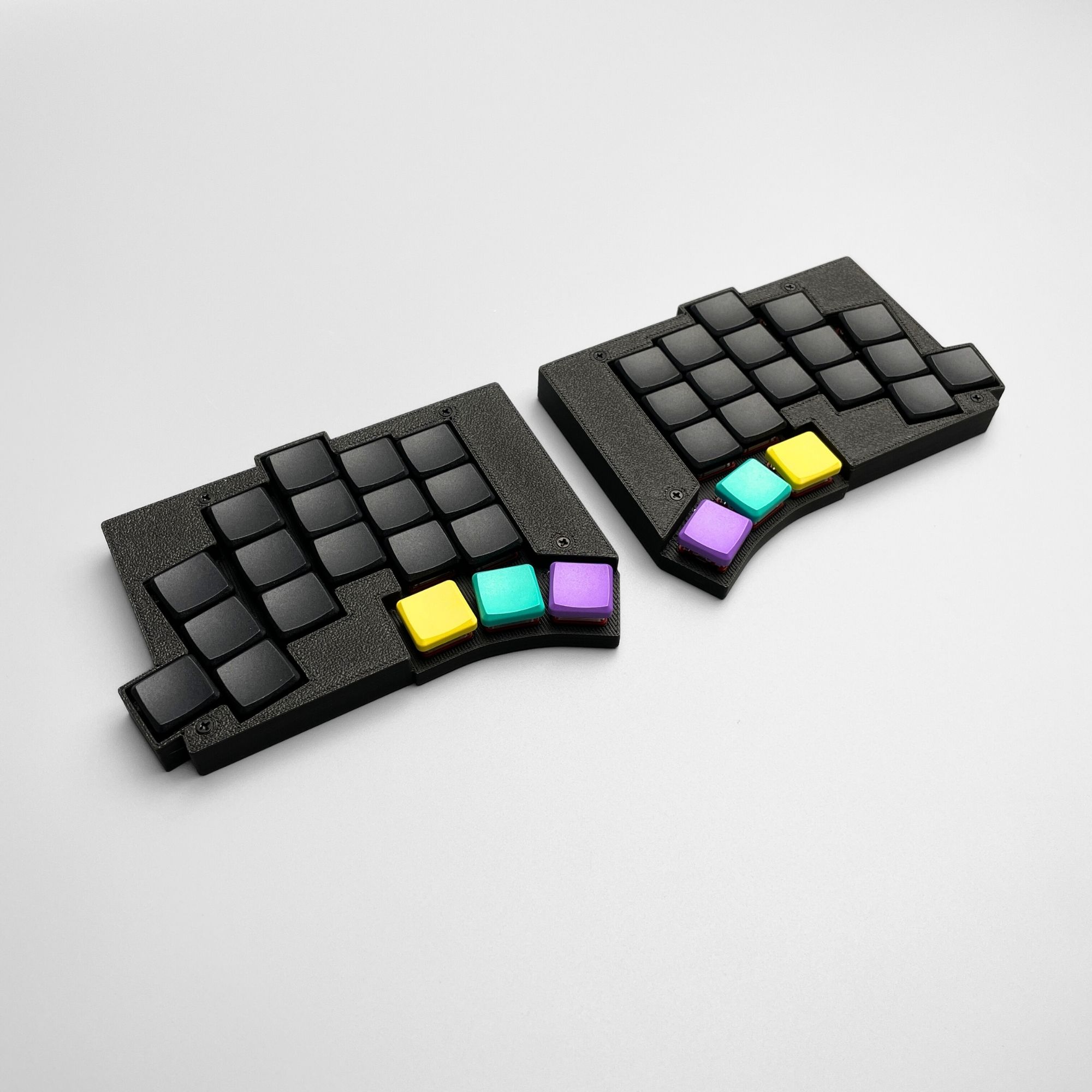 Prebuilt wireless TOTEM keyboard PCB with JST battery socket flashed with ZMK firmware using MBK low profile keycaps